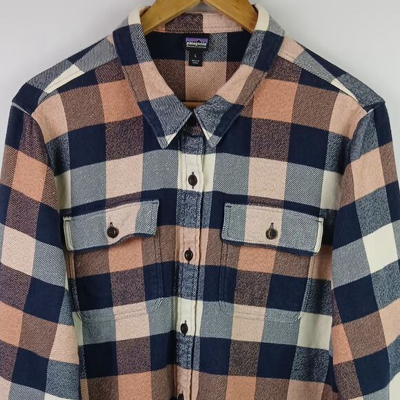 Patagonia Women's SZ L Women's Fjord Flannel Shirt Navy Peach Buffalo Check - Picture 3 of 5